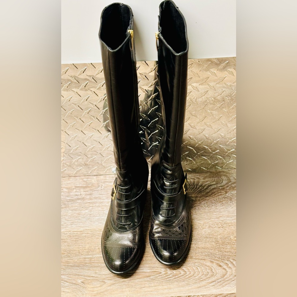 Vintage, genuine leather Pepe Castell knee high boots.